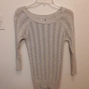 Cream colored 3/4 sleeve sweater